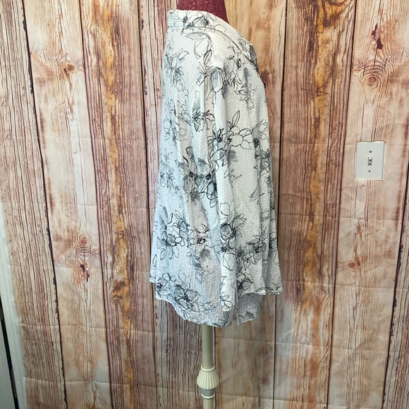 Alfred Dunner 1X Crinkle Long Sleeve with Tank Button Blouse White Black & Gray - Picture 3 of 10